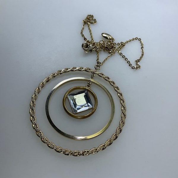 Vintage Guess 16”-18” Necklace Gold Toned Circles With Diamond Shape Clear Rhinestone Used