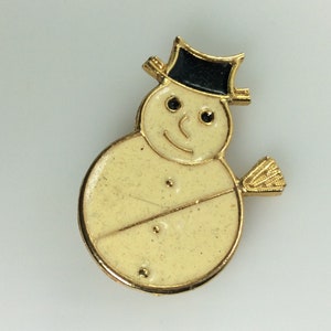 Vintage Pin Brooch Gold Toned Christmas Snowman In Top Hat With Broom Cream And Black Enamel Used