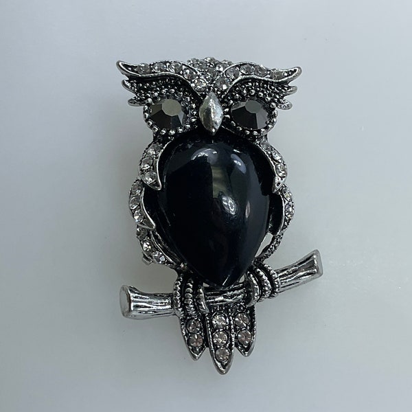 Vintage Pin Brooch Pendant Combo Silver Toned Owl With Gray Clear Rhinestones And Black Stone Used