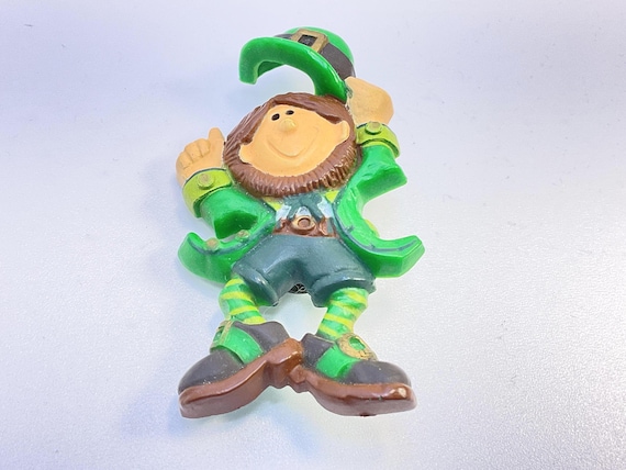 Vintage Plastic Pin Brooch Hallmark Cards Inc Leprechaun Used