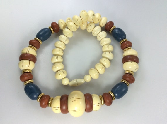 Vintage 20" Necklace With Cream Blue And Red And … - image 1