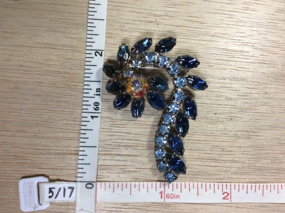 Vintage Silver Toned Blue Aurora Borealis Rhinesto