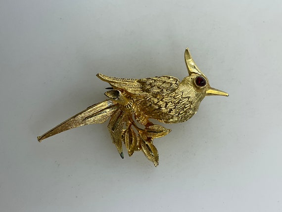 Vintage BSK Pin Brooch Gold Toned Bird With Red R… - image 1