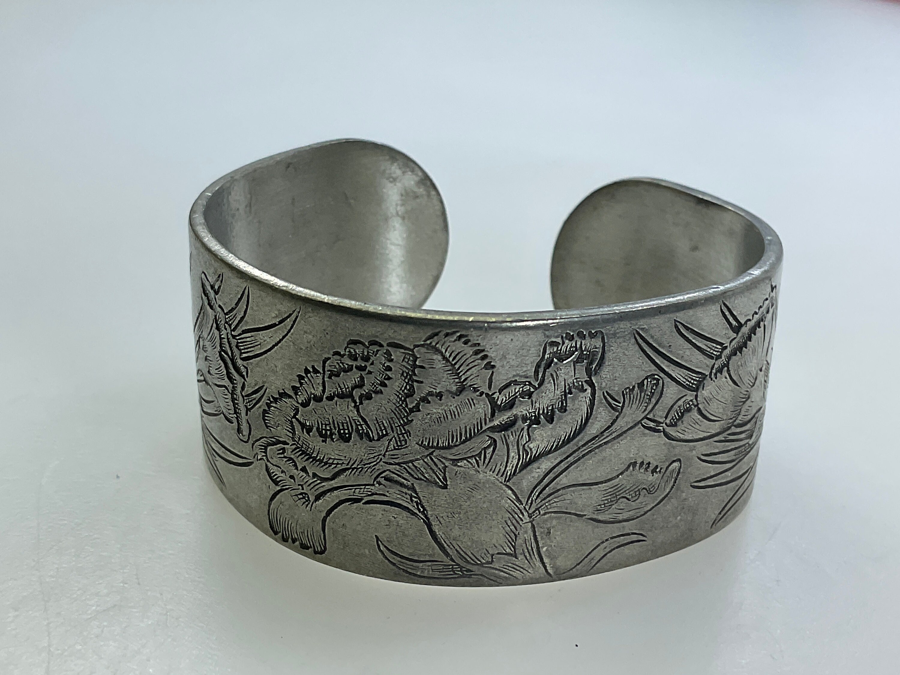 SALISBURY PEWTER dimmer signed