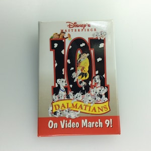 Vintage Pin Back Button Disney&#39;s Masterpiece 101 Dalmatians On Video March 9 1998 Used