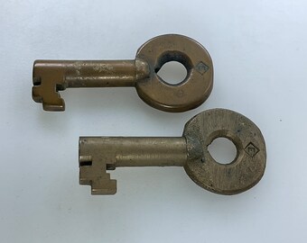 Vintage Lot Of 2 Adlake Brass Erie Railroad Keys Used