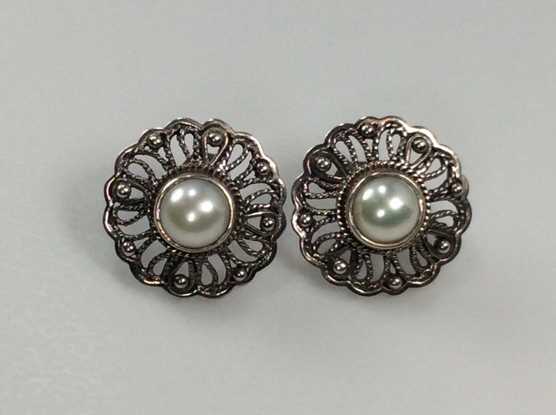 Vintage Post Earrings 925 Sterling Silver 5.3g Round Design With Faux Pearl Used