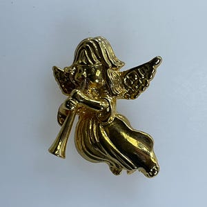 Vintage Pin Brooch Gold Toned Angel With Trumpet Used