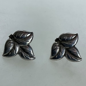 Vintage Screw Back Earrings Sterling Silver 925 Leaves Design Need Cleaned Used