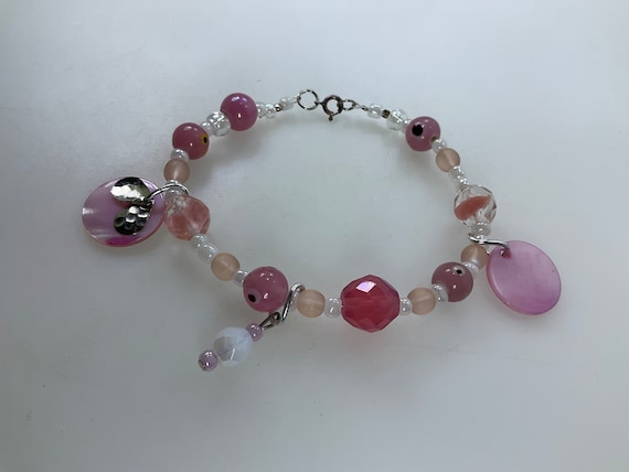 Vintage 8” Bracelet Shell And Glass Beads Pink Wh… - image 1