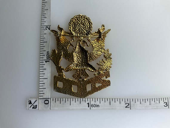 Vintage Pin Brooch Gold Toned US Eagle And Shield… - image 2