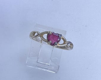 Vintage Ring Size 8 Sterling Silver 925 Garnet Heart Needs Cleaned Used