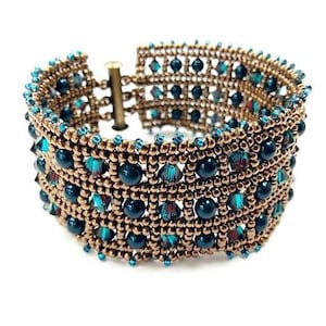 Herringbone Beading pattern crystal and pearl beading tutorial photo instructions