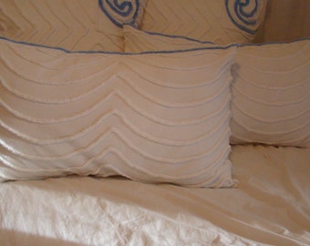 Set Of Two White Wavy Chenille Pillow Shams With Blue Stripe For 20" x 30" Pillow Insert