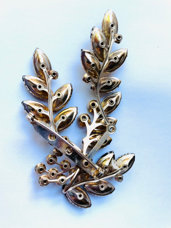 Gorgeous articulated vintage brooch with rhinesto… - image 2
