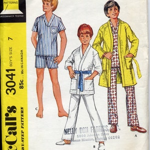 Vintage 1970s Pattern - Boy&#39;s Pajamas and Robe - Size 7