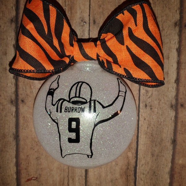 Joe Burrow Christmas Ornament, Holiday, Cincinnati, Personalized, Custom, Bengals, Tiger, Gift, Stocking, NFL, Football, Player, Touchdown