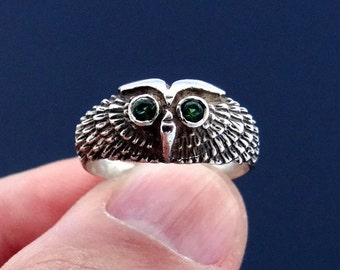 Sterling Silver Owl Ring with Green Cubic Zirconia, Cubic Zirconia Ring, Sterling Silver Ring, Silber Eule Ring, Anneau de Hibou