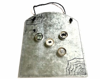 NEW Halloween Metal Board with a Set of 4 Bottlecap Magnets