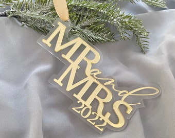 3D Mr & Mrs 2023- First Christmas Decoration - Mr and Mrs bauble-Christmas Decoration- Bauble- Frosted Perspex bauble - Gold - Silver