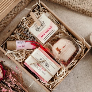 Rosen Spa Geschenk Set | Badebombe Geschenk Set | Wellness-Geschenkbox | Erwartete Mama Geschenk | Spa-Geschenkkorb | Geschenkbox für Sie