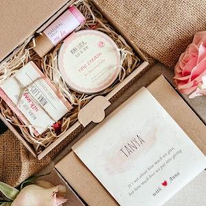 Personalized Roses SPA Gift Set I SPA Gift Box, Skin Care Set, Happy Birthday Box, Self Care Gift Box, Spa Gift Basket, 21st Birthday Gift