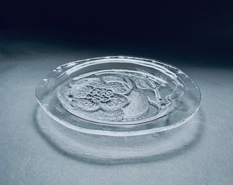 Pair Oiva Toikka Pioni (Peony) Dinner Plates - Nuutajaarvi / Iittala, Finland 1975