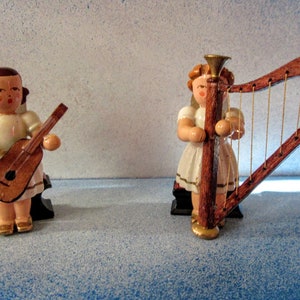 Musicmakers: Decorative tacks for door harp