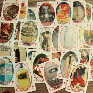 Carte da gioco sovietiche/carte da gioco nostalgiche retrò vintage sovietiche/immagini dell'era dell'URSS, simboli, diverse parti della vita sovietica