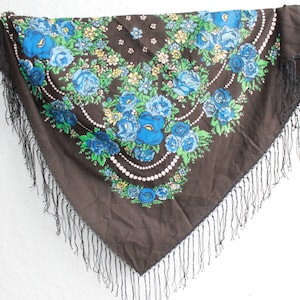 floral wool scarf, folk shawl, Black piano scarf fringe Ukranian shawl, vintage floral shawl, retro headscarf, babushka