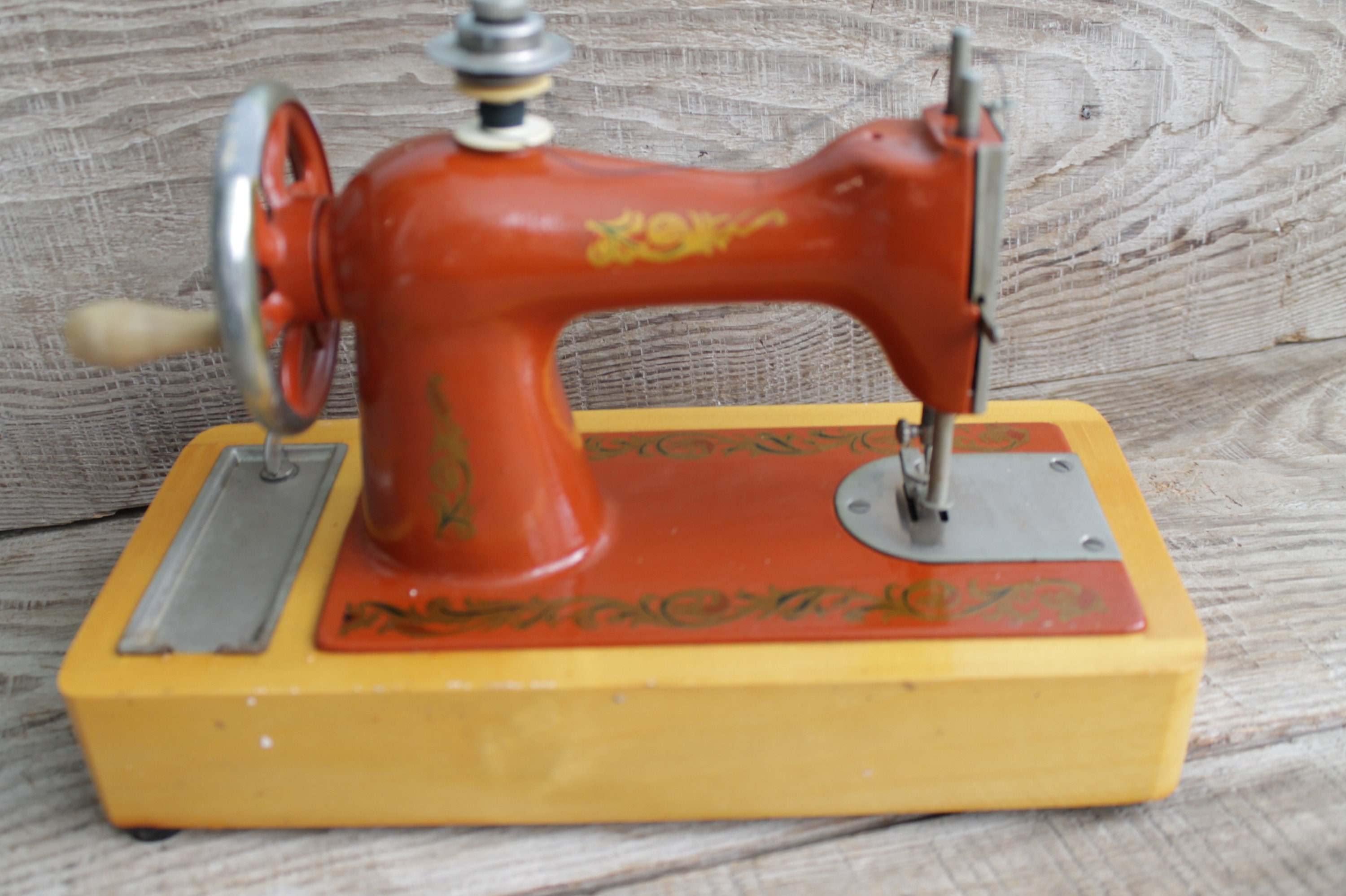 Machine A Coudre Mecanique d'occasion | Plus que 2 exemplaires à -65