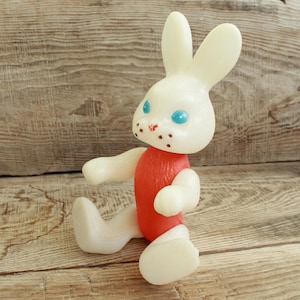 vintage plastic toy / 9&quot; (230 mm) / hare / bunny  / rabbit / vintage toy / Child / Baby / kids /