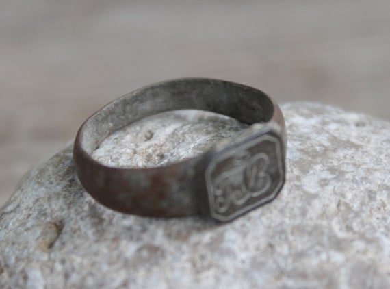 Medieval Bronze Ring: Ancient Artifact Jewelry, Size (19mm)