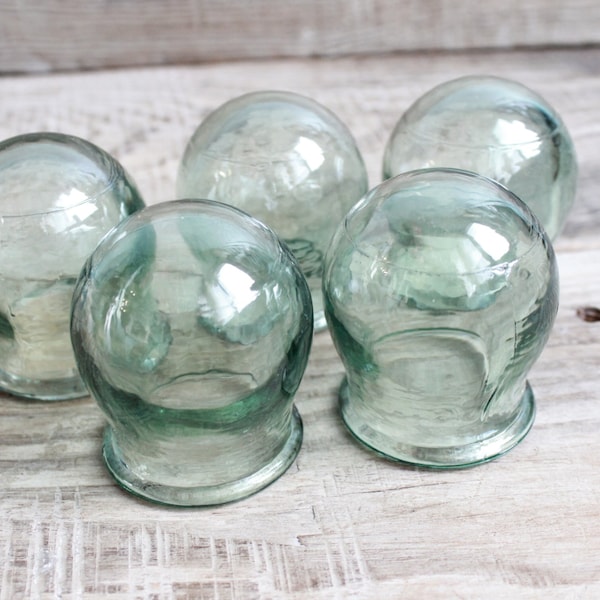 Ensemble de 5 coupes de ventouses de feu vintage soviétique Medical Cupping Glass Body Massage vintage Jars Union soviétique EraVintage Glass Medical Bottles