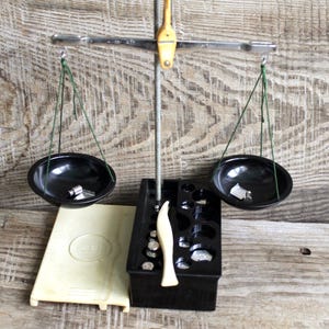 set of weights with weighing-machine, vintage Scale weights, Scales Weight Set, Apothecary Scale weights, laboratory equipment Medical gift