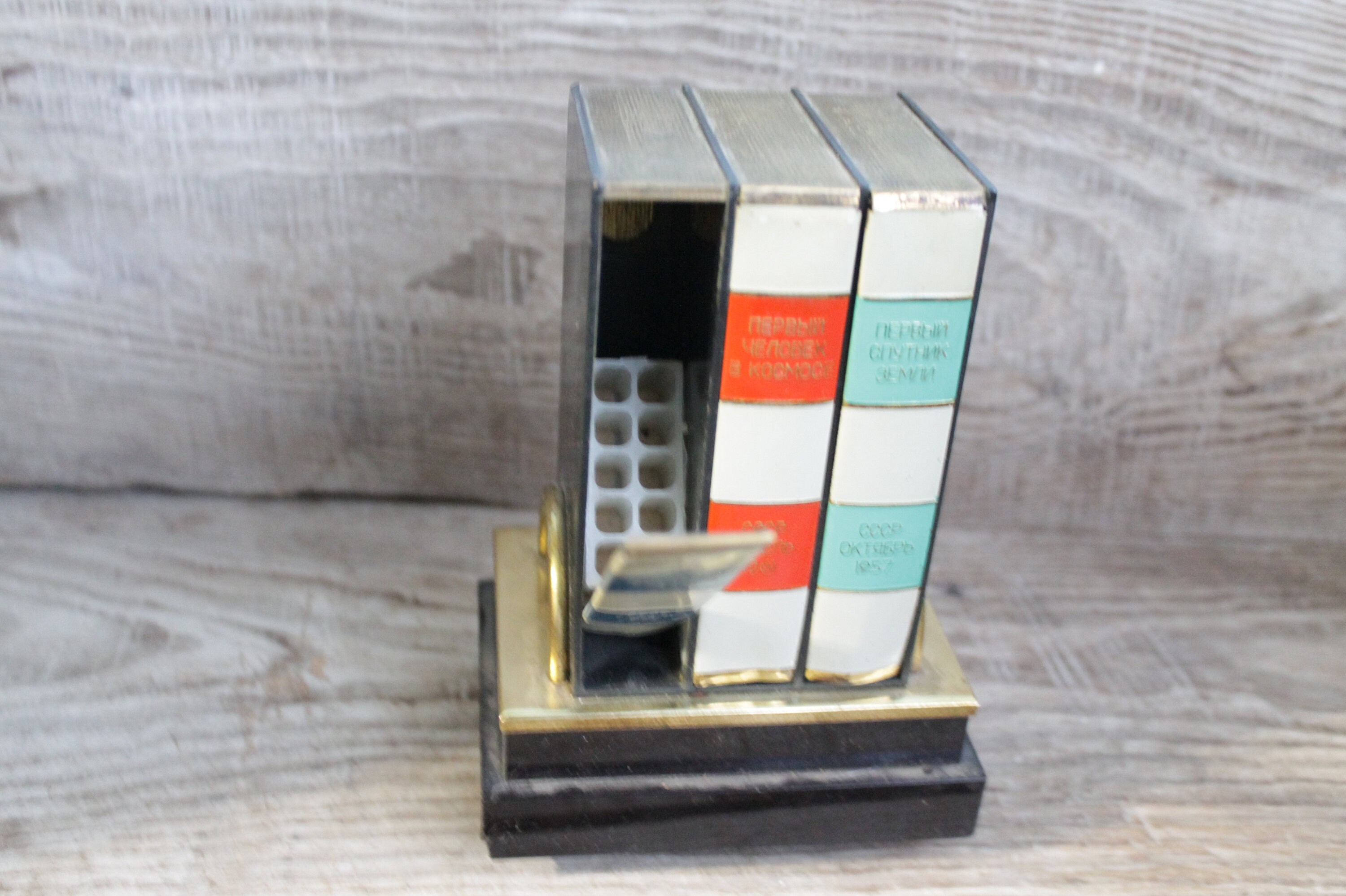 Vintage Musical Cigarette Box / Cigarette Dispenser With a Etsy UK