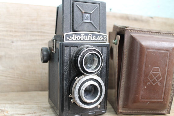 Old Vintage Soviet Camera LOMO Lubitel 2 / Vintage TLR Camera