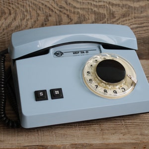 telefono rotativo, VEF TA-D, mai usato, realizzato nel 1991, telefono retrò, telefono rotativo a quadrante circolare, telefono fisso vintage, vecchio telefono da tavolo a quadrante