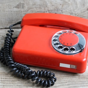 Vintage rotary phone / Tulipan Telkom Poland / retro phone  / circle dial rotary telephone / vintage landline phone / Old Dial Desk Phone
