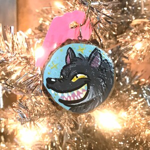 Hand-painted Pendant : Wolfie
