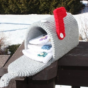 CROCHET PATTERN: Mailbox Play Set PDF image 1