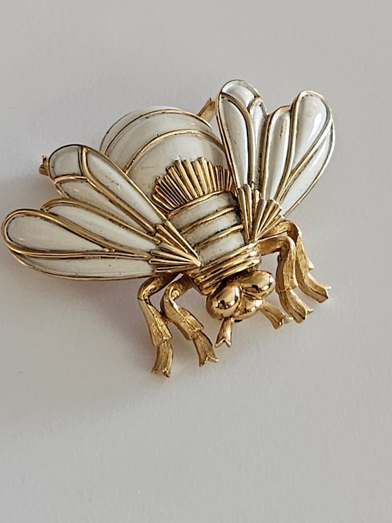 Crown Trifari Enamel Bee Brooch Vintage