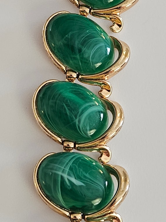 Crown Trifari Green & Gold Chunkier Link Bracelet 