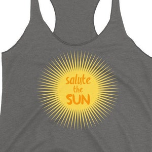 Camiseta sin mangas de yoga Salute the Sun para playa/camisetas de yoga/camisetas playeras/estilo de vida de yoga