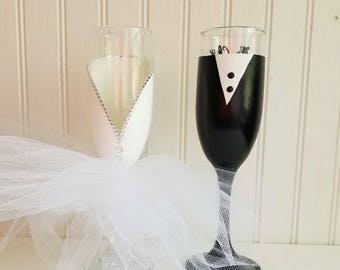 Bride and groom Hand painted champagne flutes wedding glass toasting flutes bride and groom wine  glass tutu glass groomsmen gift bridesmaid