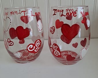 Hand painted stemless wine glass red and white hearts painted confetti glass valentine gift wedding glasses custom glass anniversary glasses