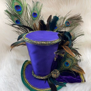 Peacock feathers top hat wreath attachment,   Peacock top hat wreath decor, top hat table decor,