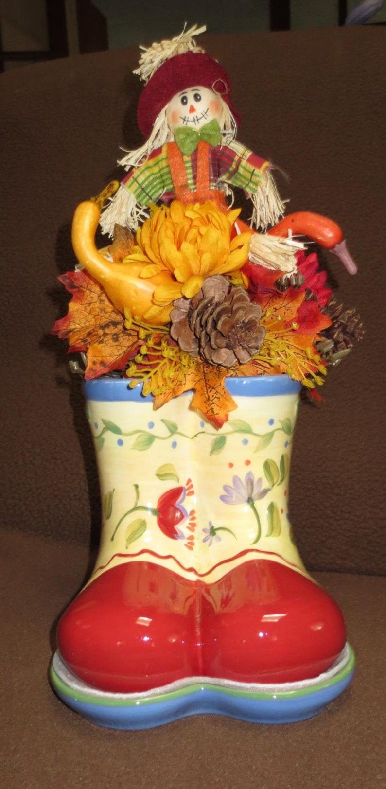 Autumn Pfaltzgraff Napoli boots planter for image 0