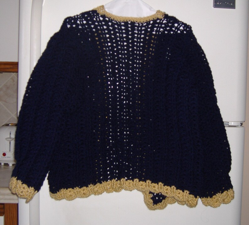 NEVER WORN MODEL Ladies Midnight Blue Cardigan w Gold Trim and Chain Button Closure-Late Fall to Early Spring Office and Casual Wear. Size M image 4