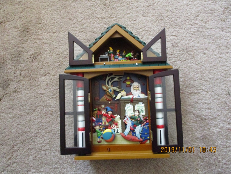 Animated Santa's Workshop w 2 Sets of doors in Loads of image 0